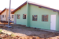 Prefeitura entrega 34 novas casas a famílias