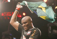 Anderson Silva vence a luta principal do UFC Rio III