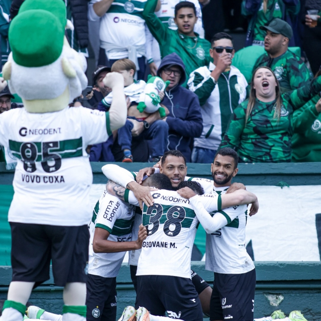 Coritiba vence Avaí no Couto Pereira