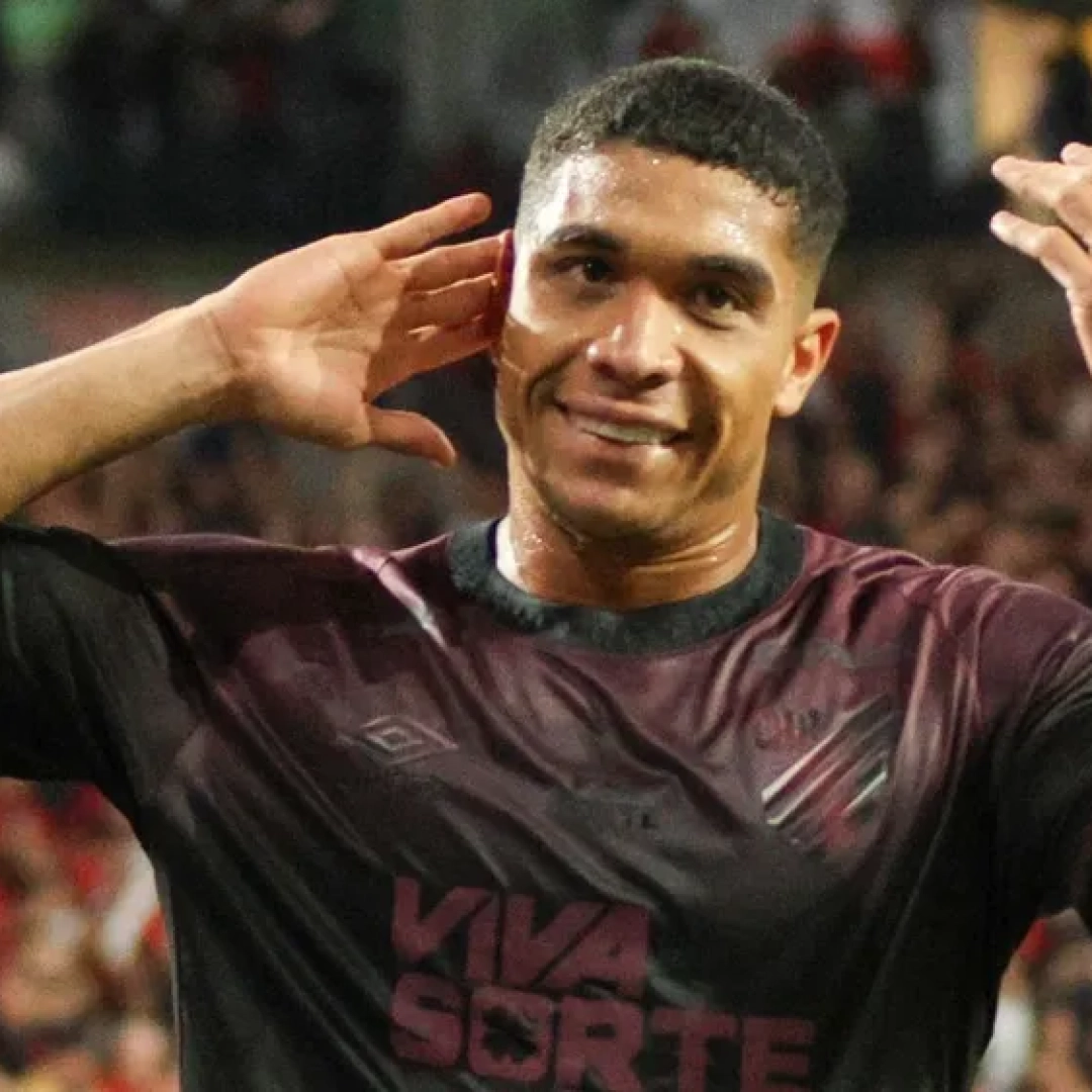 Athletico vence o Volta Redonda e assume a vice liderança