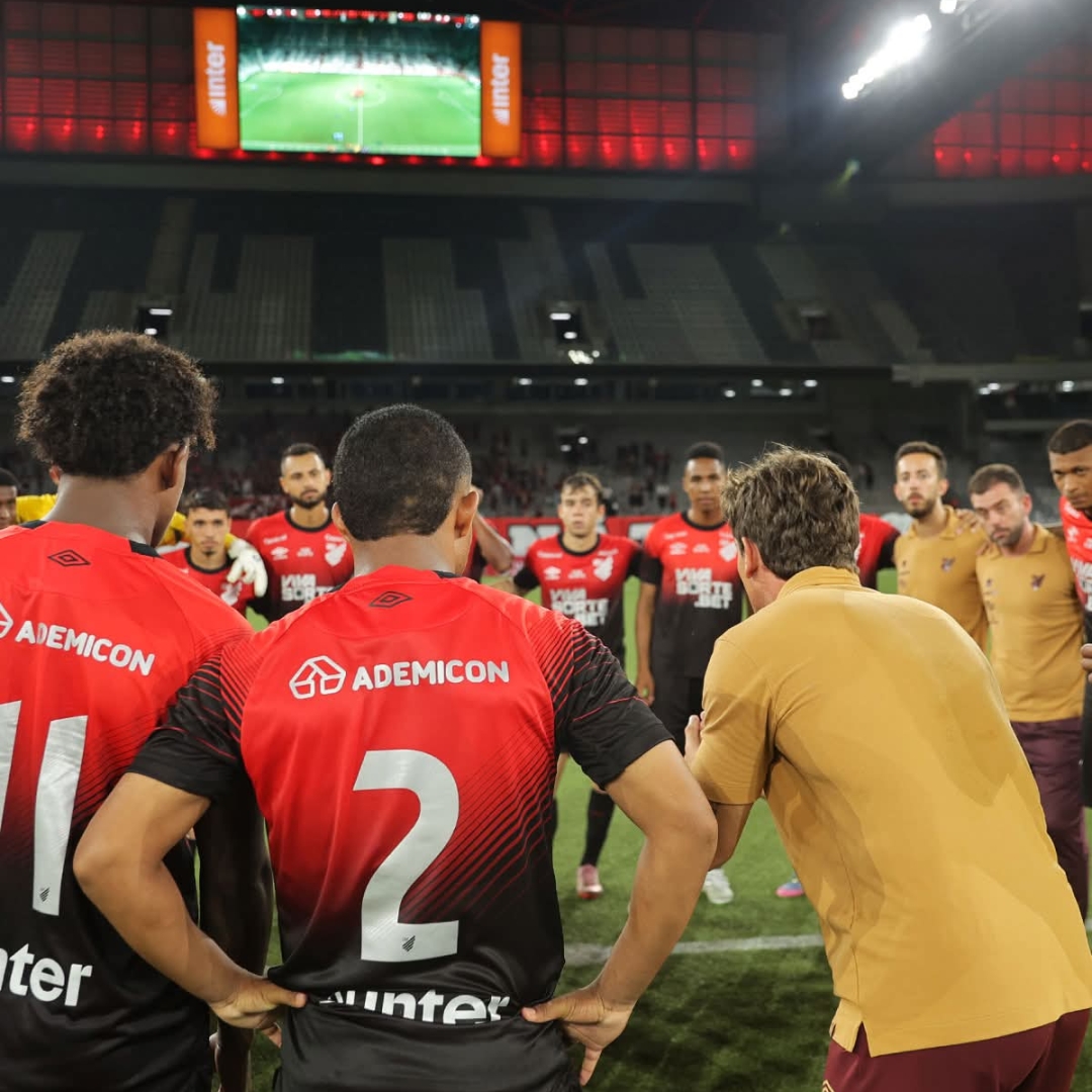 Athletico vence o Andraus na estreia do Paranaense