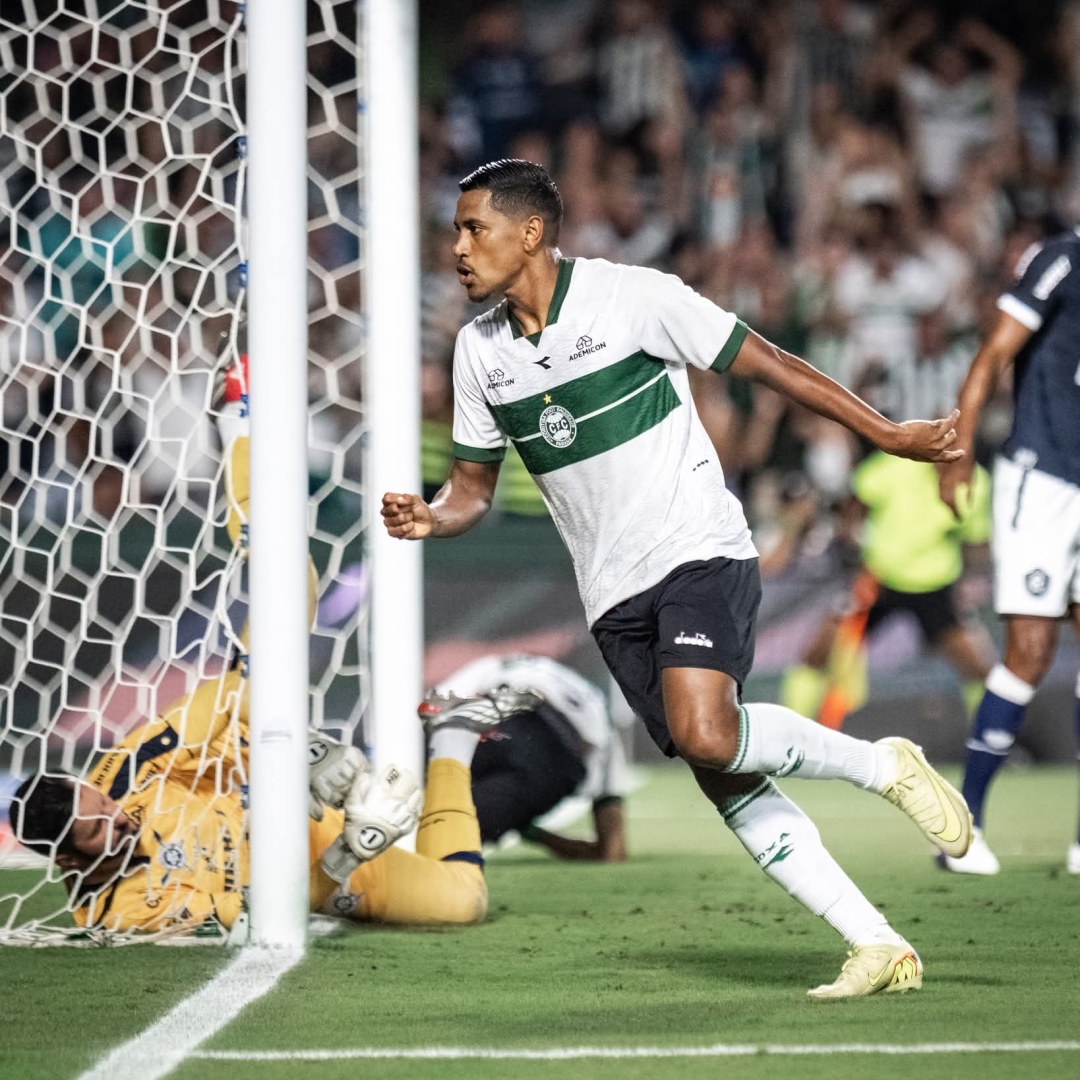 Coritiba vence o Remo no Couto Pereira e entra no G-6 do Brasileirão