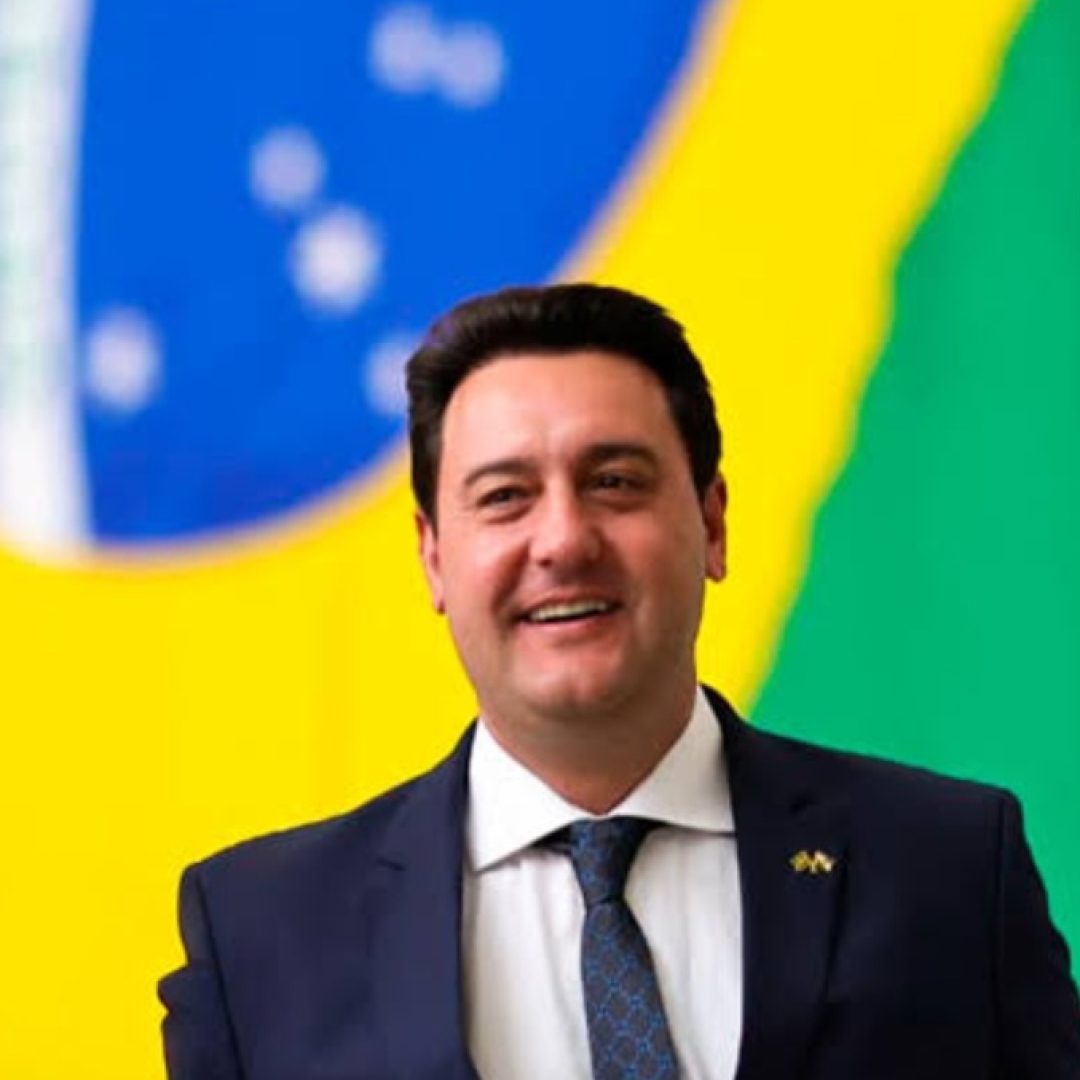 Ratinho Junior decide cumprir mandato no Paraná e fica fora da disputa presidencial