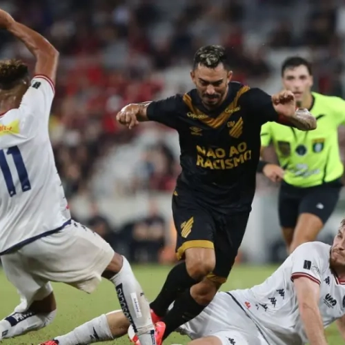 Athletico e Cianorte empatam na Ligga Arena