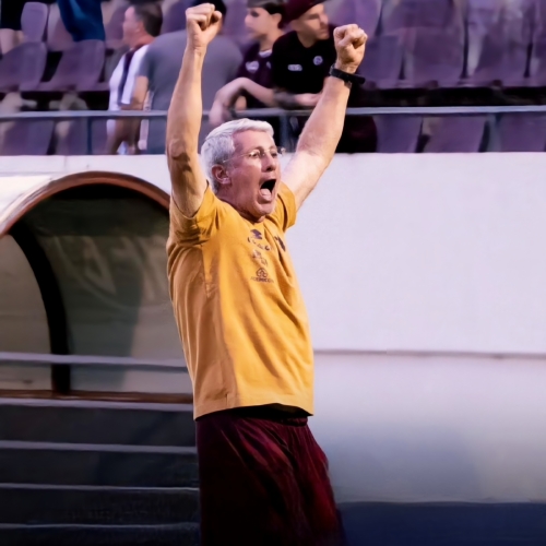 Athletico vira sobre a Ferroviária e fica a um passo do retorno à Série A