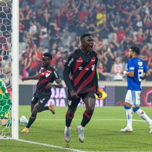 Com ínicio avassalador, Athletico vence o Cruzeiro