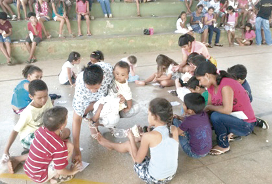 Crianças de 4 e 5 anos são obrigadas a ir para a escola