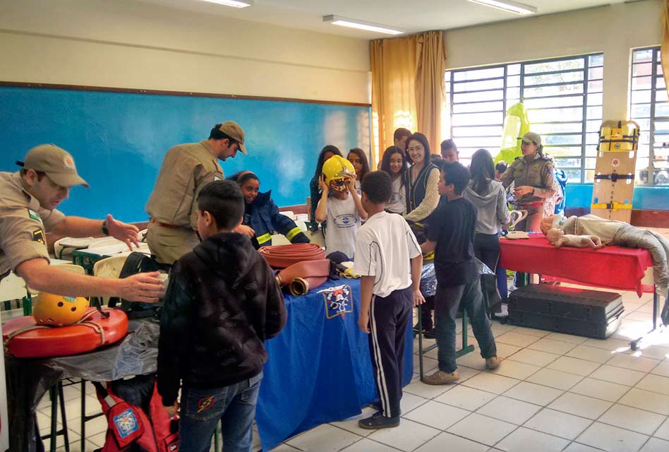 Polícia Militar e Comunidade Escolar: uma parceria que dá certo