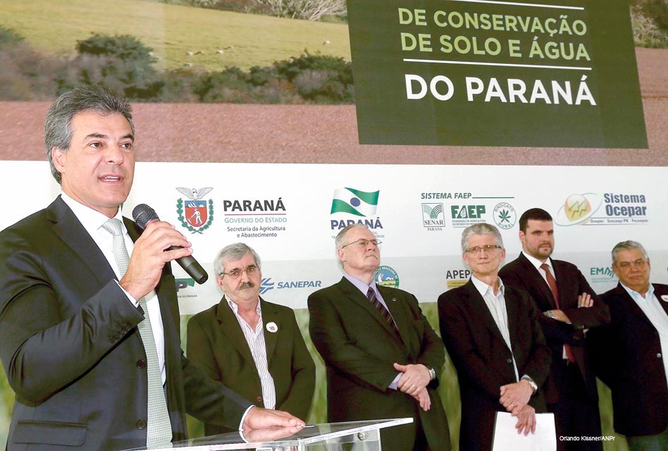 Programa mobiliza agricultores em prol da conservação de solo e água