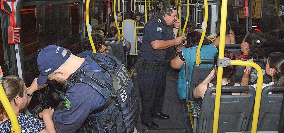 Guarda Municipal e PRF atuam em conjunto contra crimes no transporte coletivo