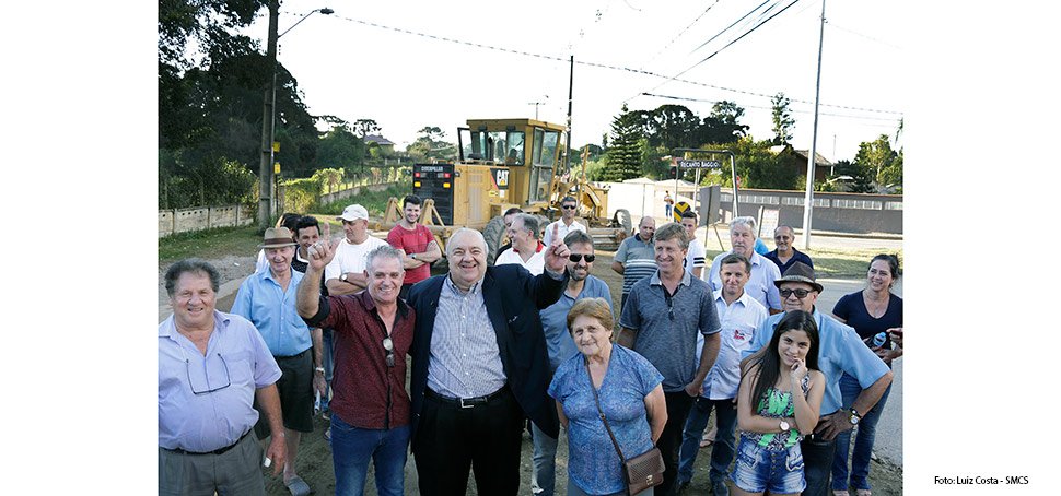 No caminho do Parque Lago Azul, Estrada do Ganchinho recebe asfalto novo