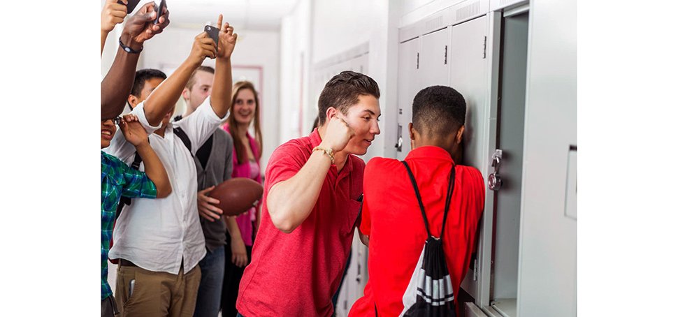 Quando seu filho está praticando bullying, o que fazer?