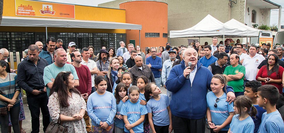 Greca inaugura Armazém da Família Maria Angélica para 38 mil famílias da região