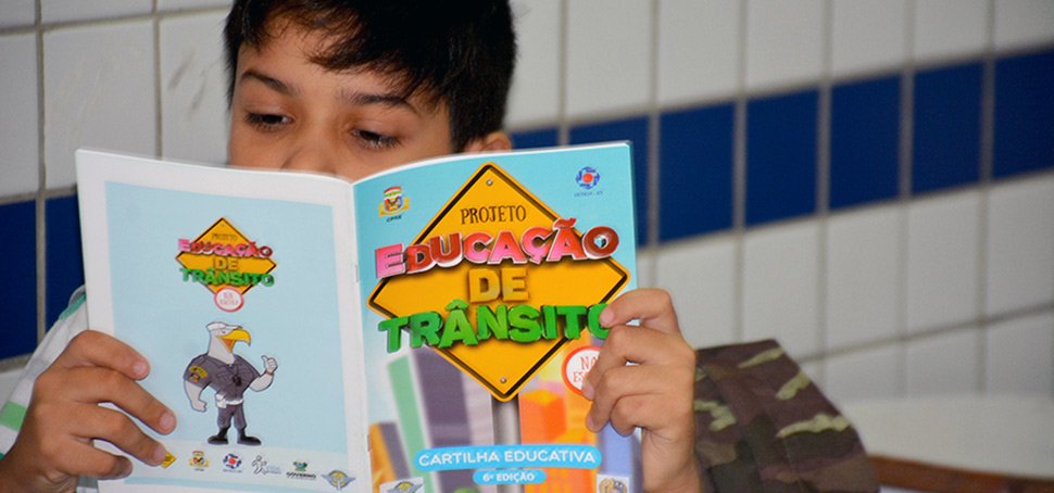 Educação e Detran firmam parceria para ampliar temas de trânsito nas escolas estaduais