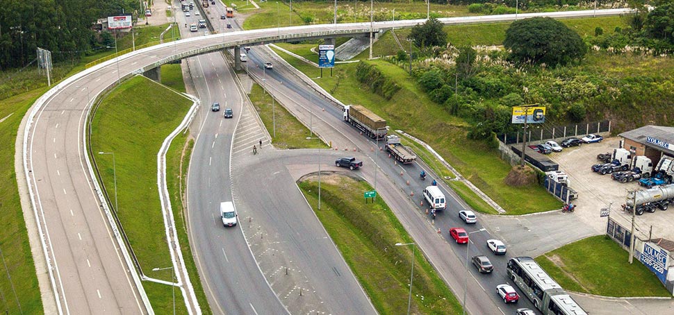 Obra no Viaduto Pompeia retomada para concluir alças de acesso