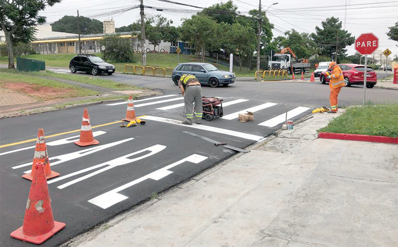 Mudança de preferencial na Rua Nova Aurora no Bairro Novo