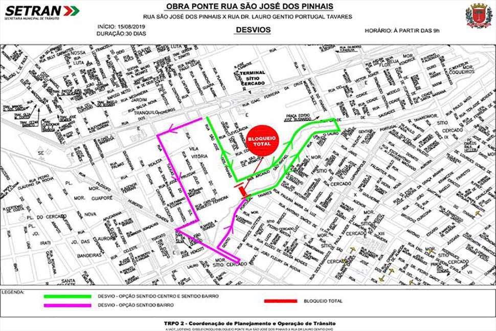 Rua São José dos Pinhais com bloqueio total