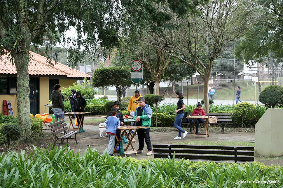 Com nova iluminação, praça Zumbi dos Palmares está mais bonita e segura