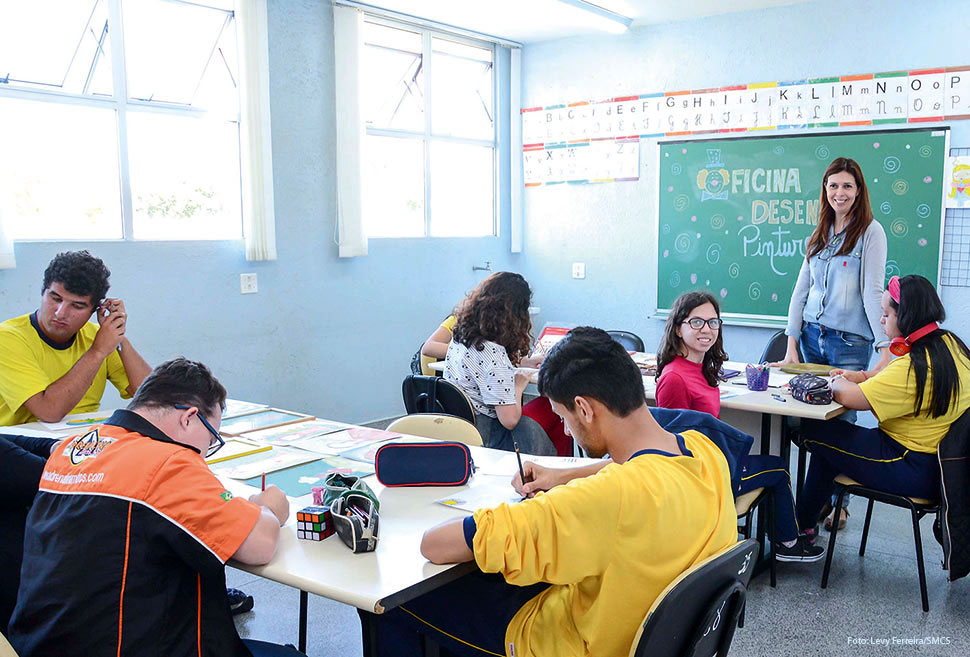 Jovens de escola especial desenvolvem autonomia para empreender