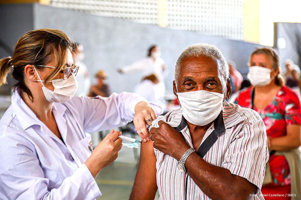 Continua a campanha de vacinação contra a gripe em 42 pontos externos