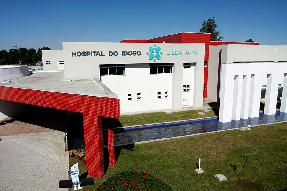 Hospital do Idoso suspende cirurgias e visitas aos pacientes