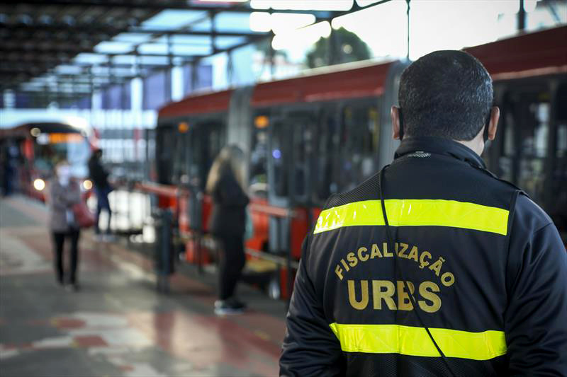 Ônibus sairão com lotação máxima de 50% nos principais terminais