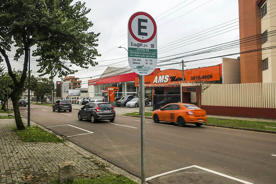 Rebouças terá novas vagas de EstaR; sinalização é implantada