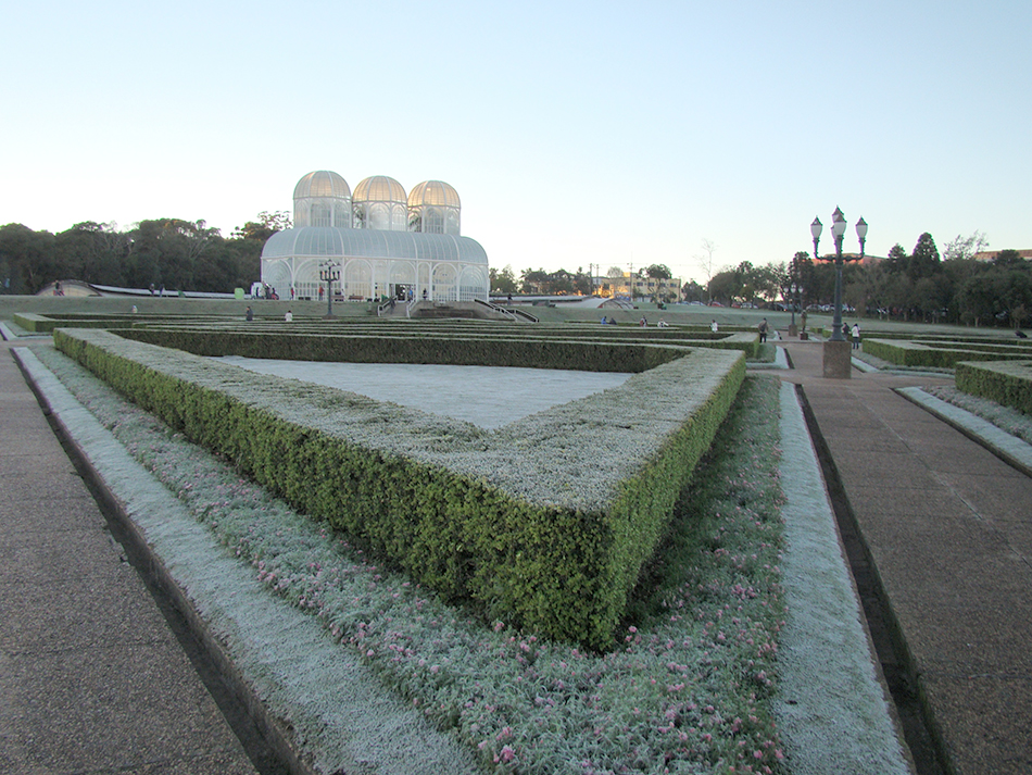 Curitiba gelada e frio no Paraná