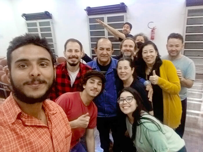 Oficina de improvisação teatral no Bairro Novo estimula o aparecimento de novos artistas