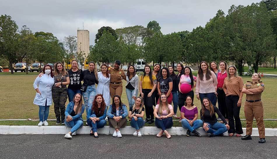 Na tarde desta última sexta-feira (29), na sede do 13°BPM, foi promovido um encontro das Policiais Militares femininas, em alusão à Campanha “Outubro Rosa”.