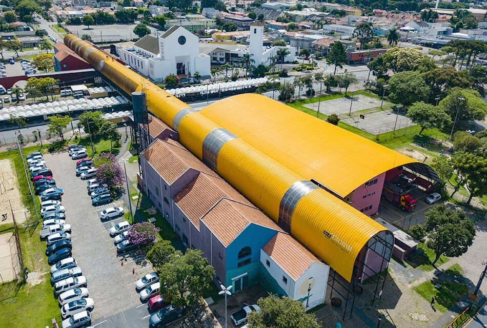 Rua da Cidadania entrega mudas de árvores e começa a receber lixo eletrônico