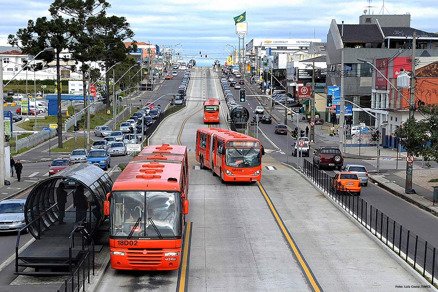 Urbs reforça linhas para vestibular da UFPR e exame da OAB no domingo