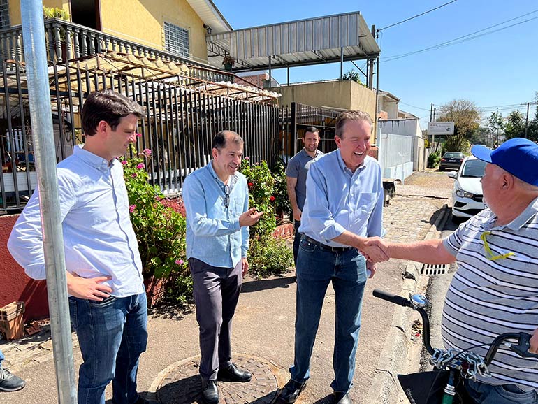 Na reta final da campanha, deputado federal Luciano Ducci reafirma compromisso com a saúde do Paraná