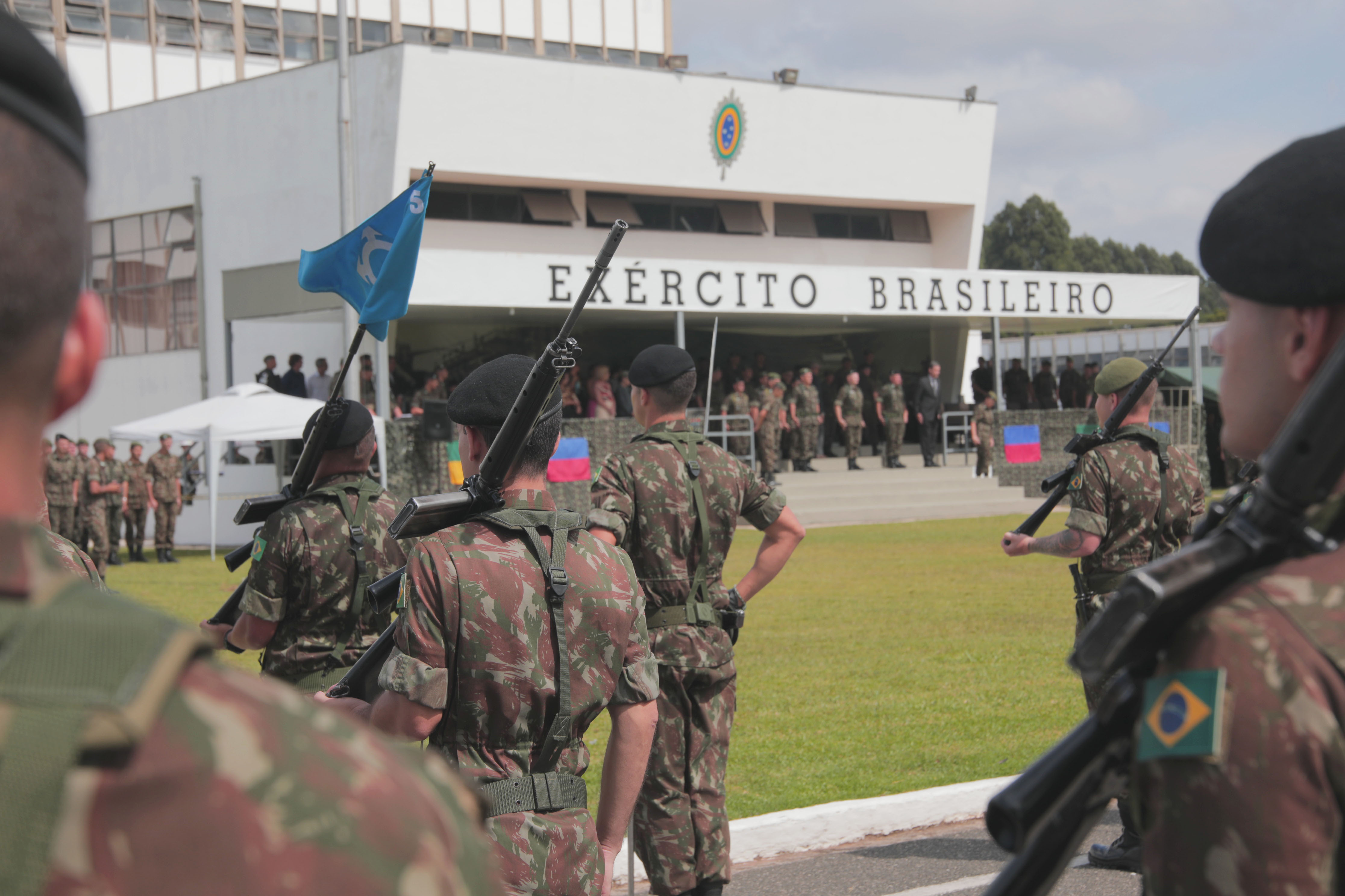 5ª Divisão do Pinheirinho comemora 375 anos Exército Brasileiro