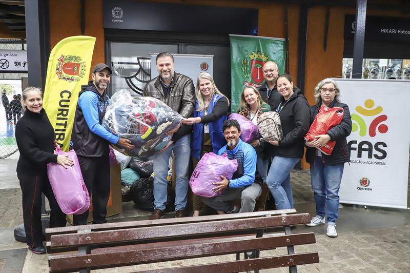 Regional Pinheirinho arrecada mil peças de roupas para a FAS; veja como doar