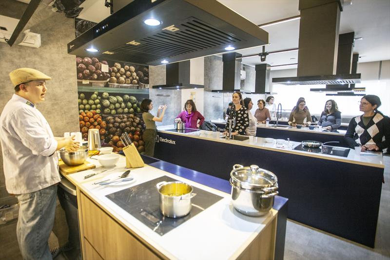 Em Curitiba, aula especial de pierogi resgata tradição da culinária eslava