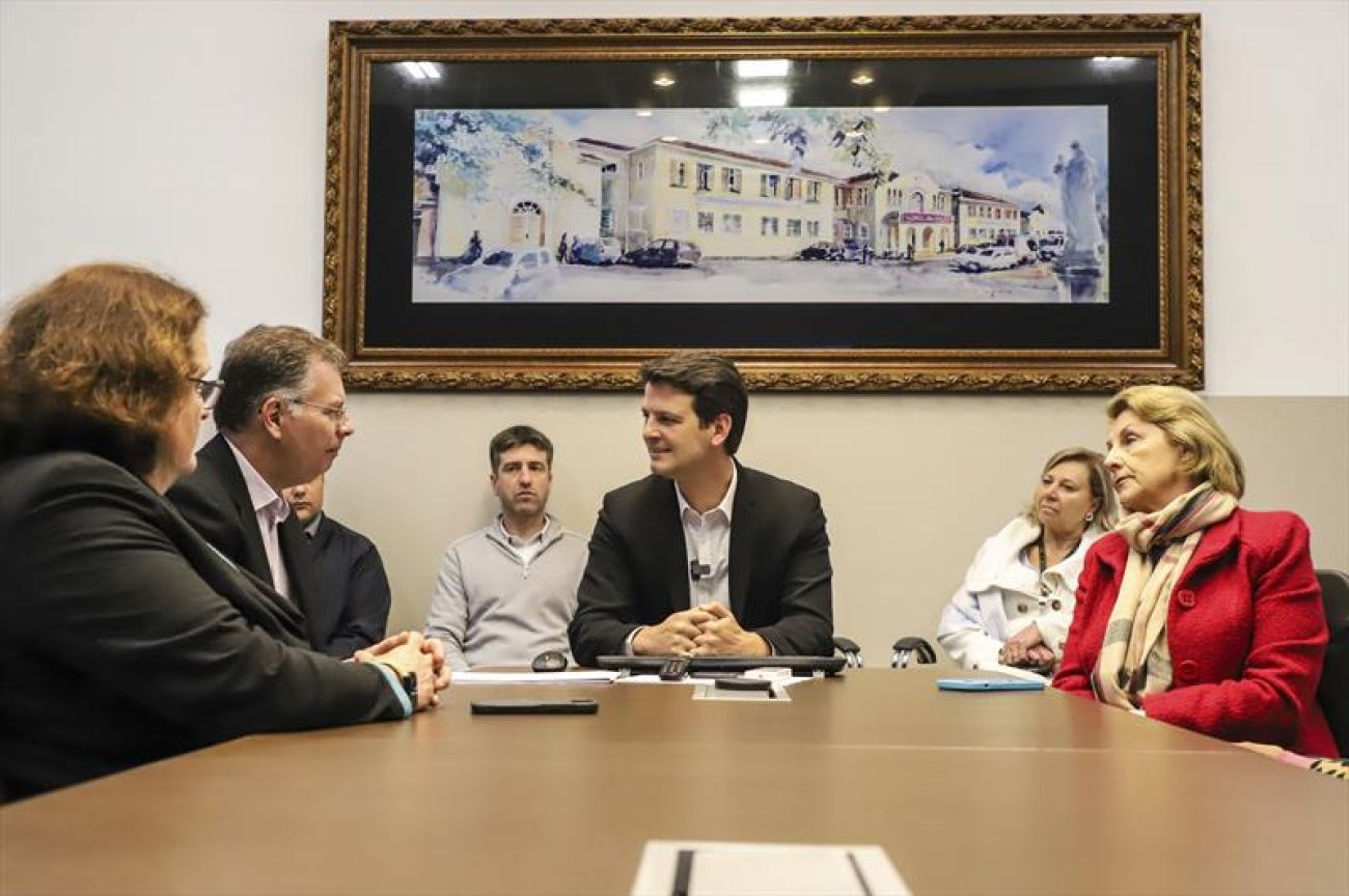 Prefeito em exercício visita Hospital do Trabalhador e discute projetos de ampliação e reforma