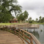 Parque Lago Azul: Encante-se com a natureza e história em um oásis de lazer