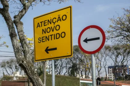 Ruas de Curitiba mudam de sentido no maior bairro da capital