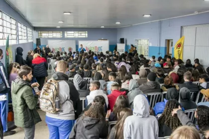 Audiência Jovem encerra, no Pinheirinho, os encontros nas regionais de Curitiba