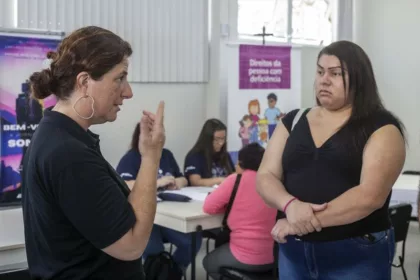 Empresas recrutam candidatos a vagas de emprego para pessoas com deficiência em Curitiba 19/09/2023 11:43