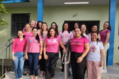 Atividades nas regionais de Curitiba pedem atenção para o câncer de mama | CGN