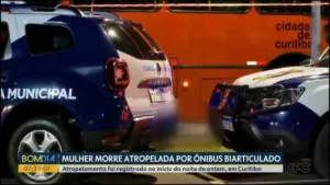 Jovem morre atropelada por ônibus biarticulado em Curitiba | Paraná - G1