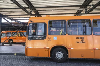 Nova linha de ônibus em Curitiba após trabalhadores implorarem