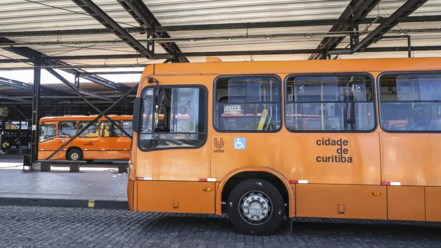 Nova linha de ônibus em Curitiba após trabalhadores implorarem
