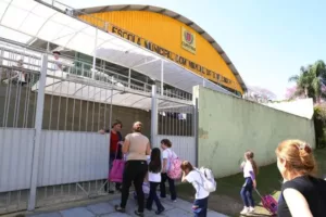 Aulas na rede municipal de Curitiba se encerram nesta sexta (22)
